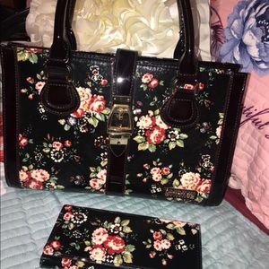 Floral handbag with matching wallet